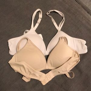 32A nude and white bra meant for smaller people
